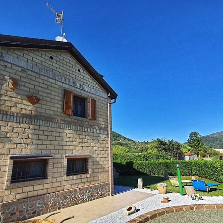 Spicchio Di Luna - Casa Vacanze Albiano Magra Exterior photo