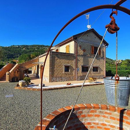 Spicchio Di Luna - Casa Vacanze Albiano Magra Exterior photo