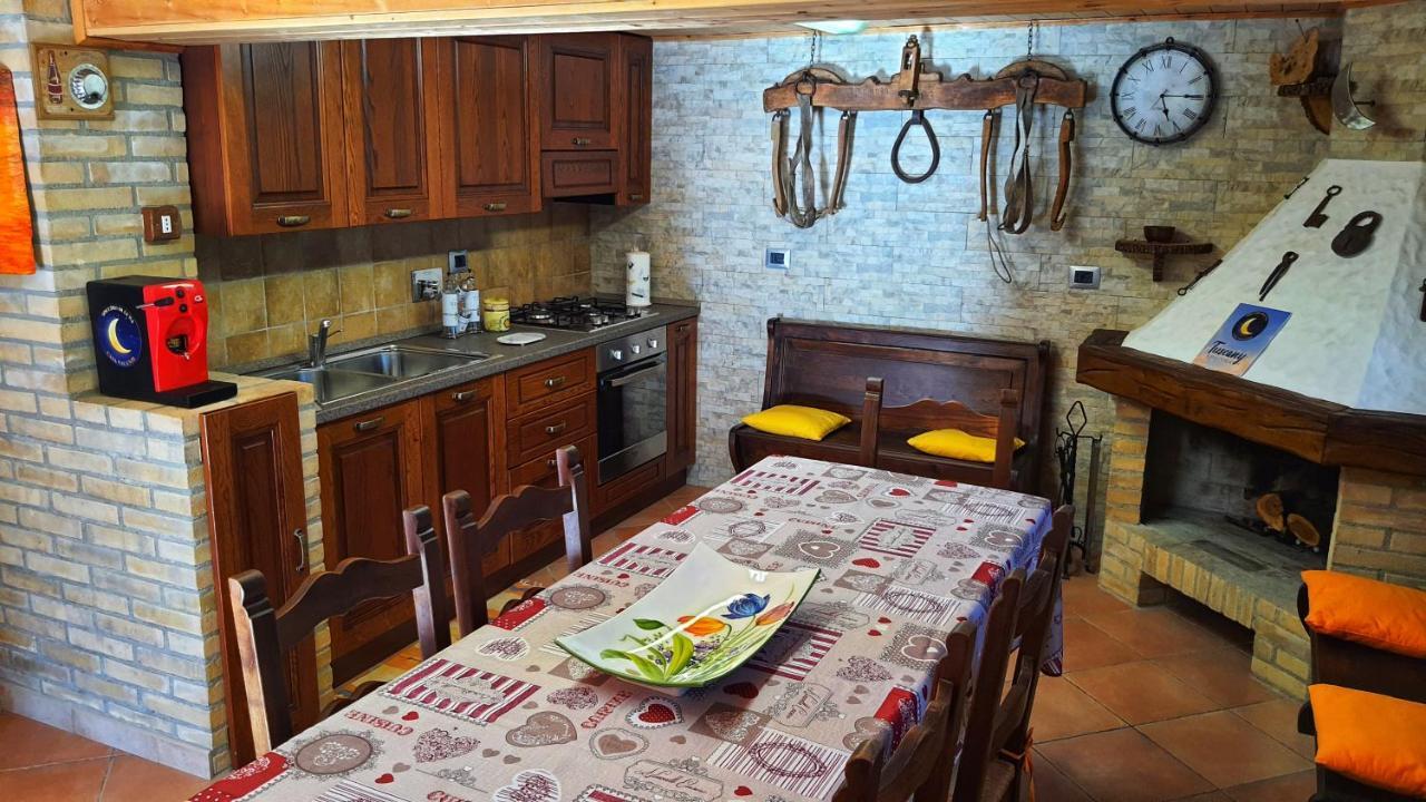 Spicchio Di Luna - Casa Vacanze Albiano Magra Exterior photo